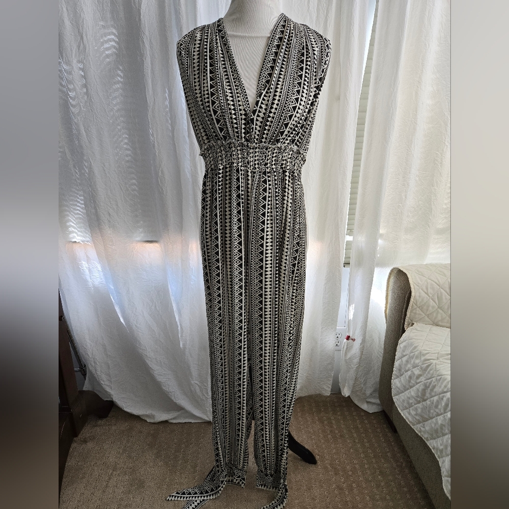 Black and White Patterned Women's Jumpsut